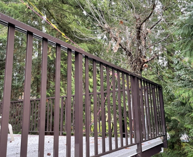 Picket-Railing-Contractor-Burnaby