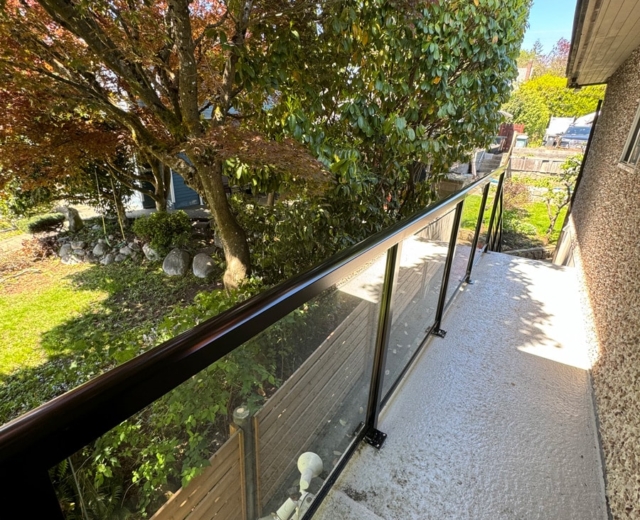 frame glass railing surrey