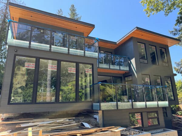 Glass Railings Vancouver: Elevating Modern Glass Railings Design