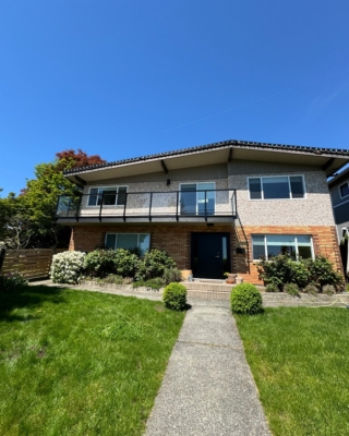 frame glass railing port coquitlam