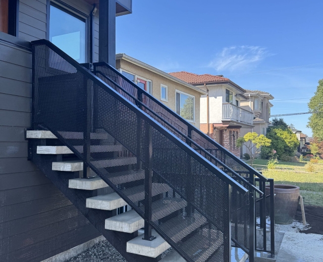 ER07 outdoor railing 5 scaled