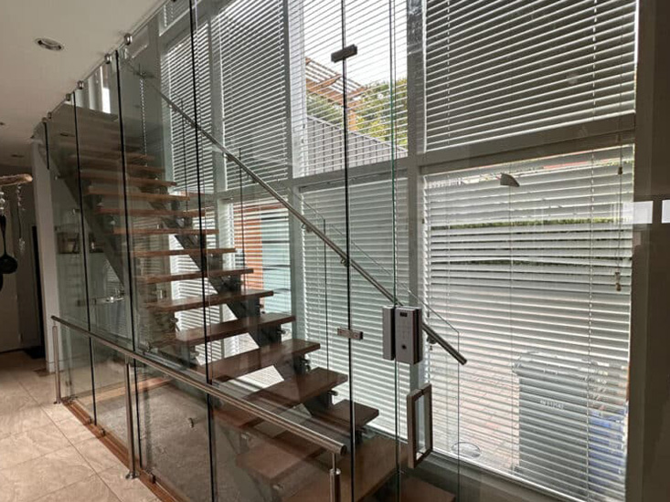 glass partition